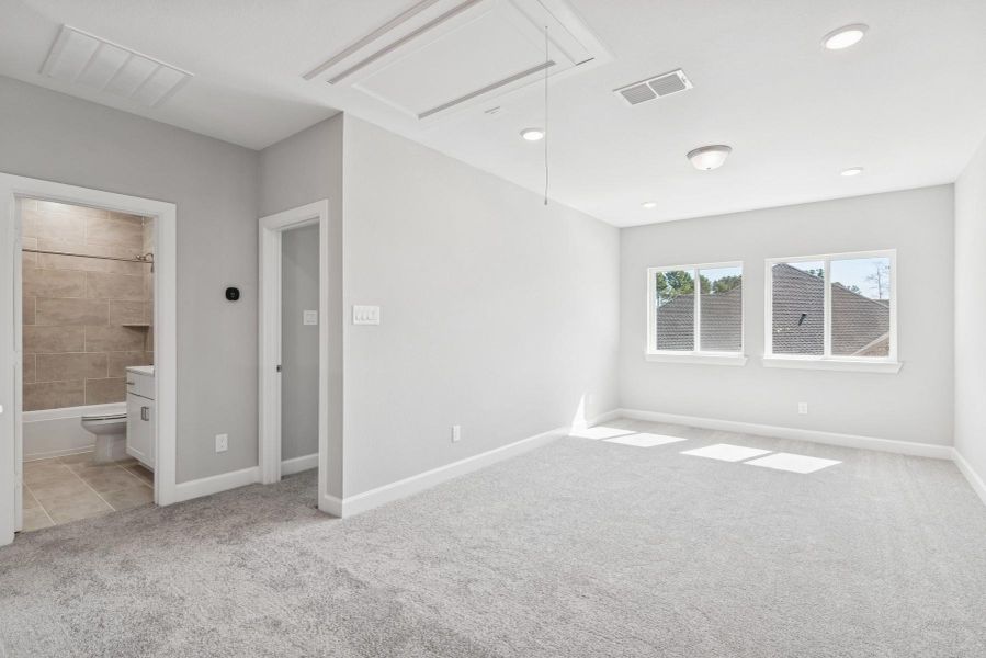 Spacious, unfurnished interior of a new home in ARTAVIA 65' Homesites, Conroe (Image 21).