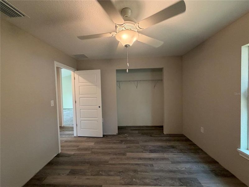 Spacious, unfurnished interior of a new home in , Citrus Springs (Image 25).