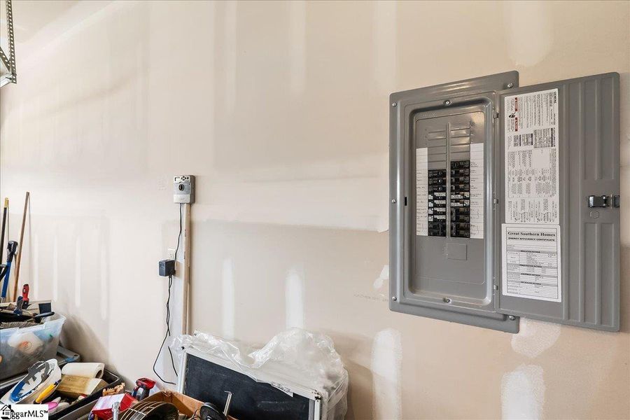 Close-up of interior finishes inside a home in Lynbrook, Boiling Springs (Image 16). Close-up of interior finishes inside a home in Lynbrook, Boiling Springs (Image 16).