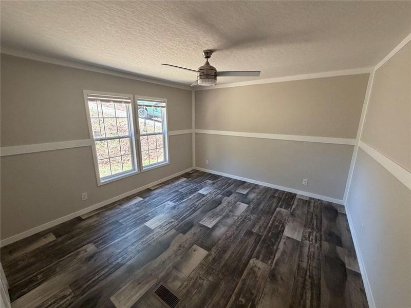 Spacious, unfurnished interior of a new home in , Alto (Image 7).