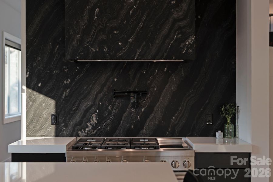 Marble mantle
