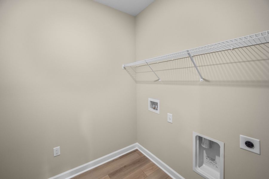 Spacious, unfurnished interior of a new home in Waterbridge, Myrtle Beach (Image 19).