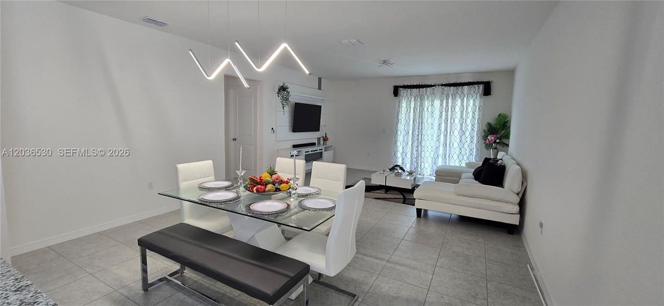 Furnished interior view inside a new home in Hammock Reserve, Haines City (Image 17).