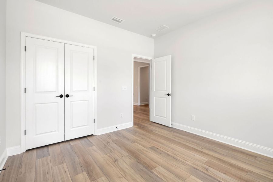 Spacious, unfurnished interior of a new home in Heartwood, Richmond Hill (Image 22).
