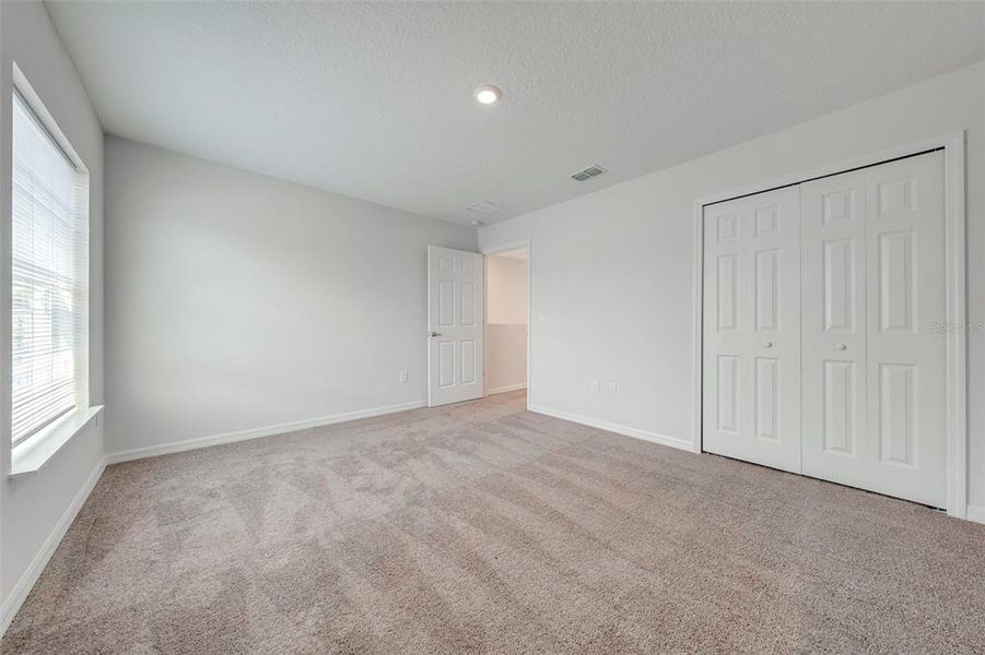Spacious, unfurnished interior of a new home in , Kissimmee (Image 30).