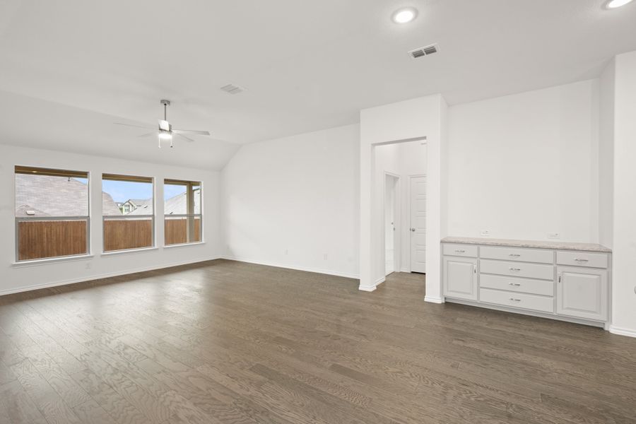 Spacious, unfurnished interior of a new home in Chisholm Hills, Cleburne (Image 16). Spacious, unfurnished interior of a new home in Chisholm Hills, Cleburne (Image 16).