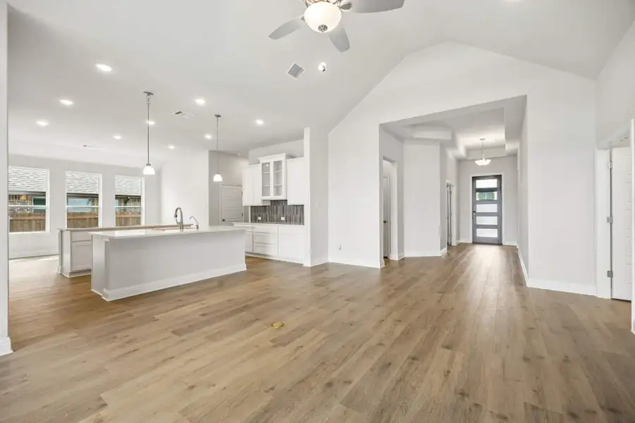 Spacious, unfurnished interior of a new home in Oaks of North Grove, Waxahachie (Image 45). Spacious, unfurnished interior of a new home in Oaks of North Grove, Waxahachie (Image 45).
