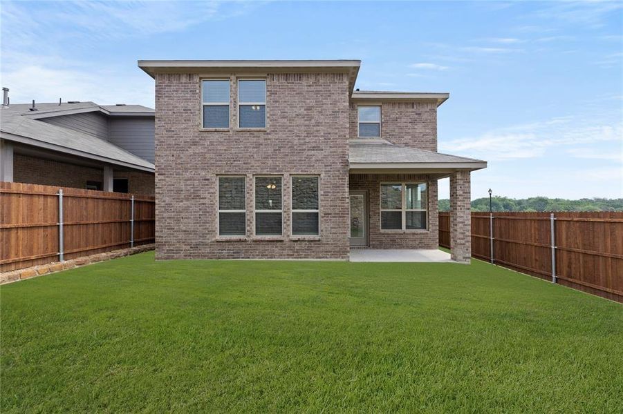 Exterior details and patio area of a home in ValleyBrooke, Mesquite (Image 23).