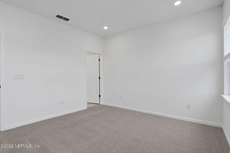 Spacious, unfurnished interior of a new home in Silver Landing at SilverLeaf, St. Augustine (Image 29).