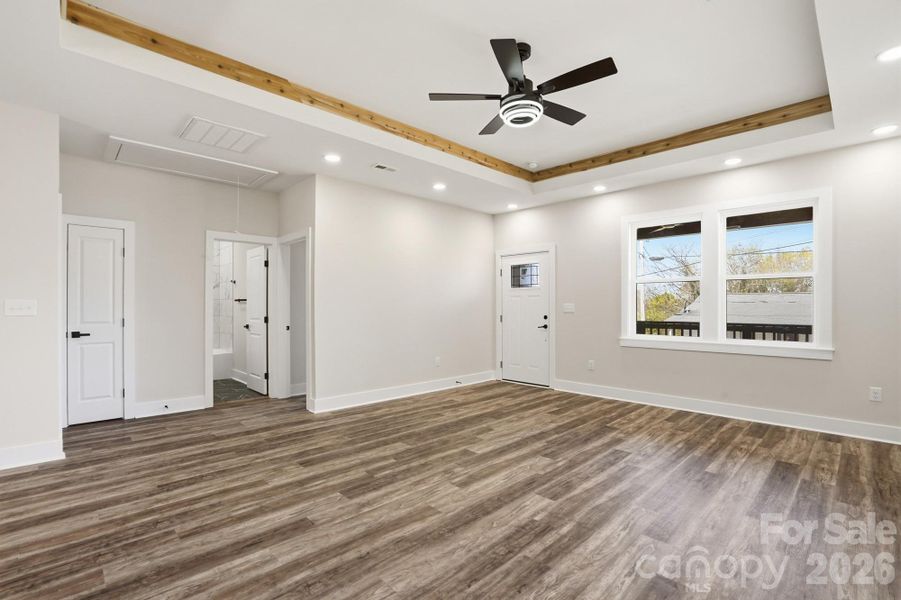 Spacious, unfurnished interior of a new home in , Concord (Image 41).