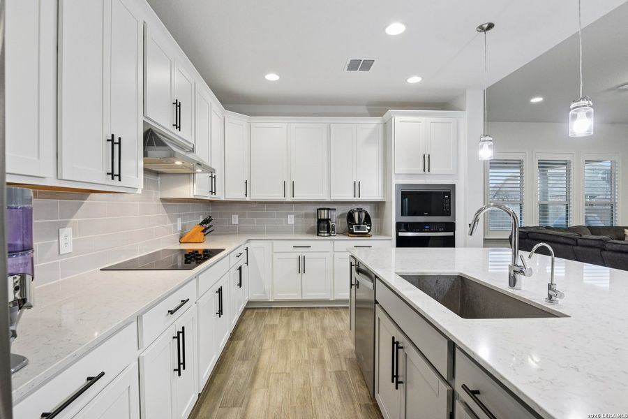 Furnished interior view inside a new home in Davis Ranch, San Antonio (Image 33).