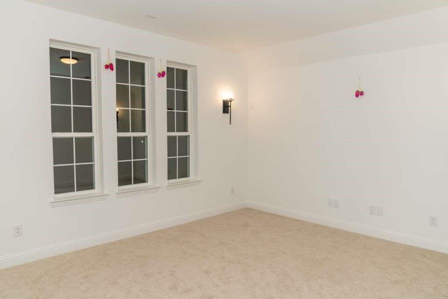 Spacious, unfurnished interior of a new home in , Frisco (Image 9).