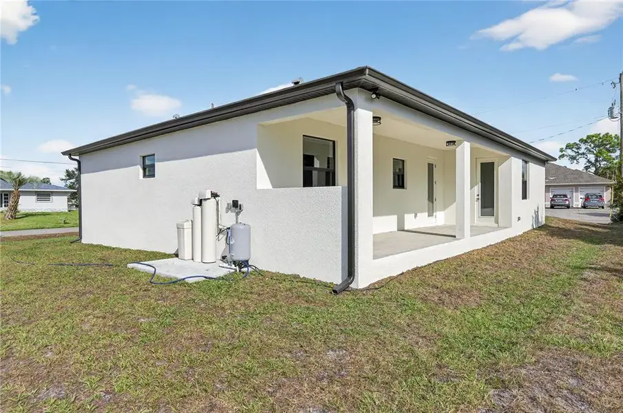 Exterior details and patio area of a home in , North Port (Image 4).