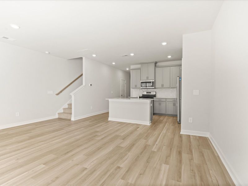 Spacious, unfurnished interior of a new home in Avalon Townes, Lyman (Image 12).
