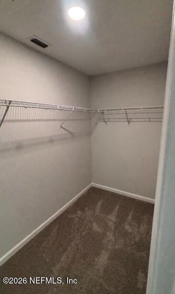 Spacious, unfurnished interior of a new home in , Jacksonville (Image 12).