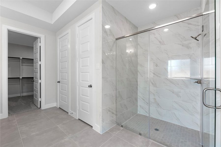 Representative image. Features, specifications, selections and colors may vary.