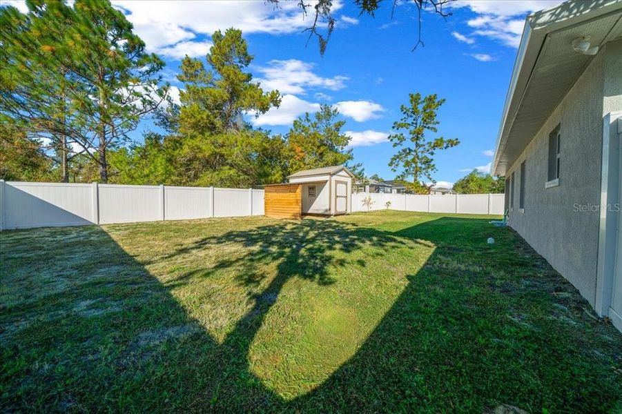 Exterior details and patio area of a home in , Ocala (Image 16).