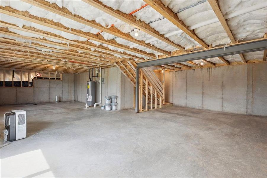 Spacious, unfurnished interior of a new home in Twin Lakes, Braselton (Image 30).