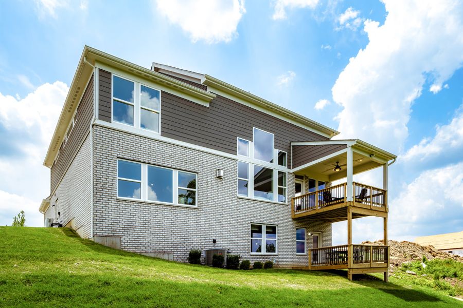 Representative exterior details of a home built from the Clay by Fischer Homes in Veranda Manor, Canton (Image 24).