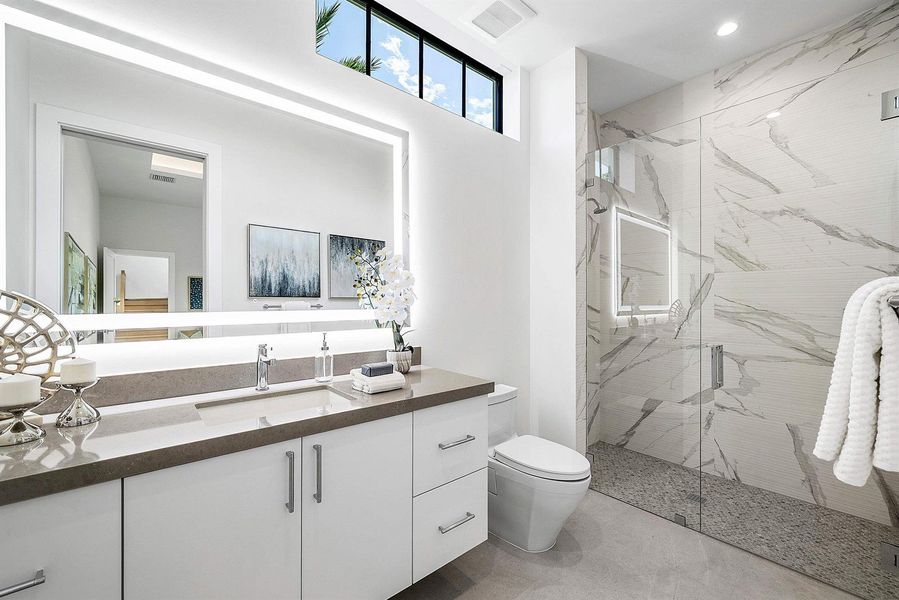 Ensuite bath to office/gym/bedroom Ensuite bath to office/gym/bedroom
