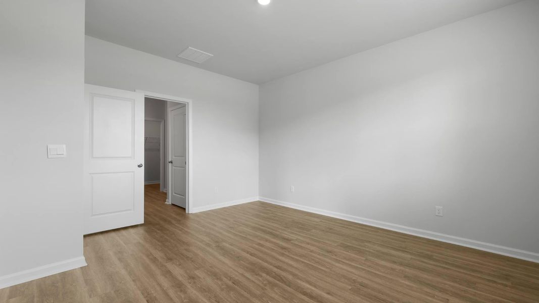 Spacious, unfurnished interior of a new home in Pineview North, Summerville (Image 28).
