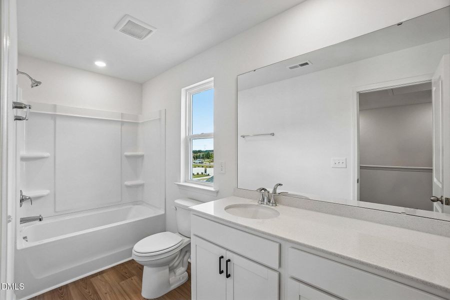 19-web-or-mls-Oakdale Dr-S3006-019 19-web-or-mls-Oakdale Dr-S3006-019