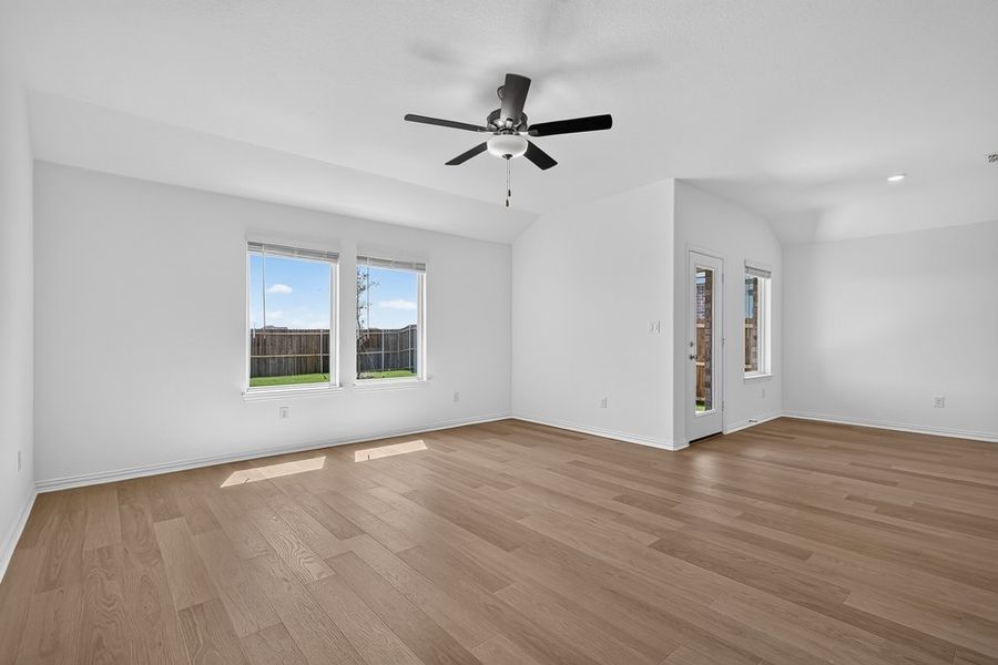 Spacious, unfurnished interior of a new home in Parks at Foster Crossing, Anna (Image 16).