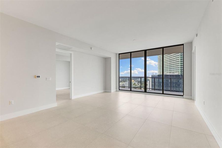 Spacious, unfurnished interior of a new home in , St. Petersburg (Image 17). Spacious, unfurnished interior of a new home in , St. Petersburg (Image 17).