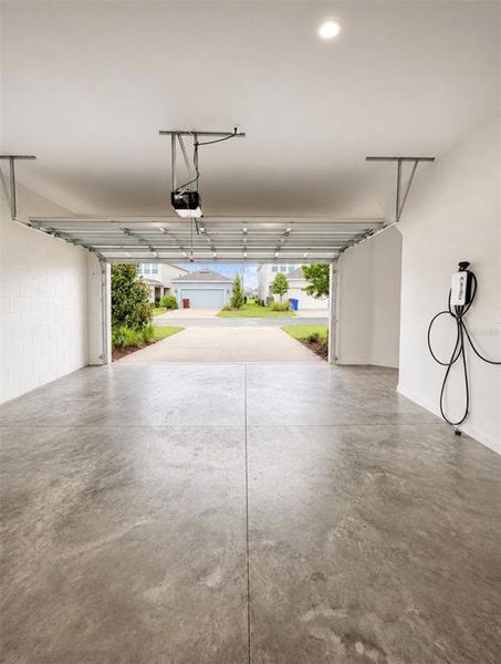 Spacious, unfurnished interior of a new home in , St. Cloud (Image 26).