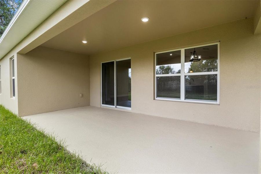Exterior details and patio area of a home in , Eagle Lake (Image 16).