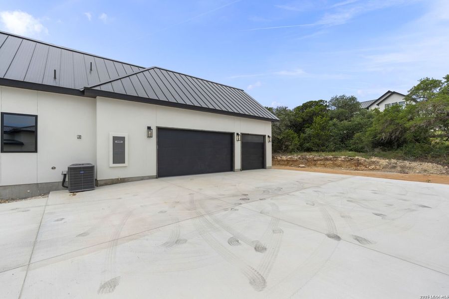 Image 74 of a home in .