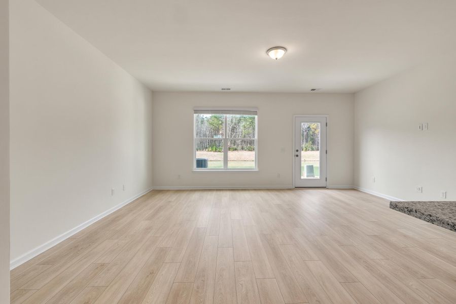 Spacious, unfurnished interior of a new home in The Landings at Montague, Goose Creek (Image 21).