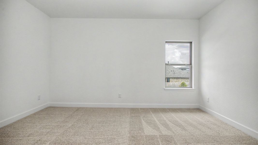 Spacious, unfurnished interior of a new home in Valencia, Manvel (Image 28).