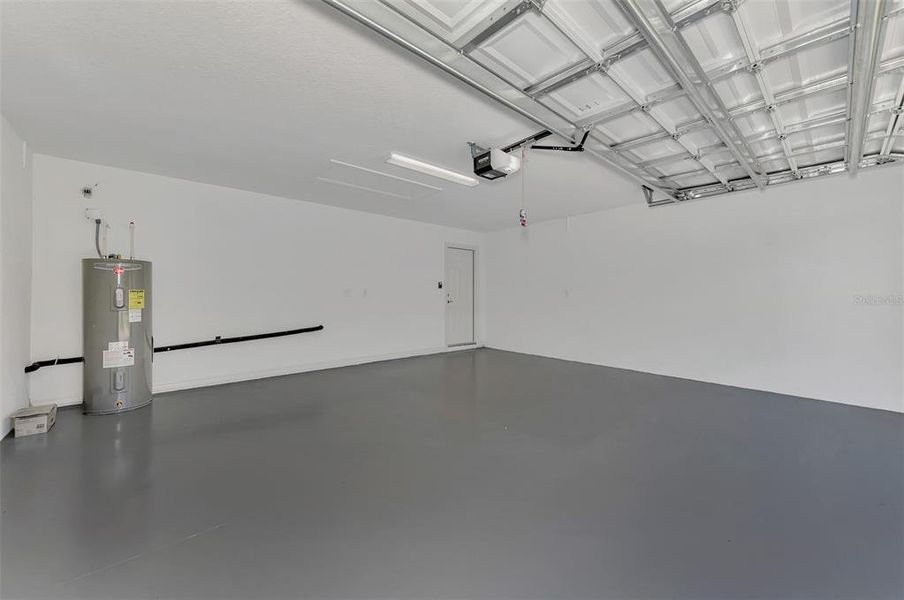 Spacious, unfurnished interior of a new home in , North Port (Image 21). Spacious, unfurnished interior of a new home in , North Port (Image 21).