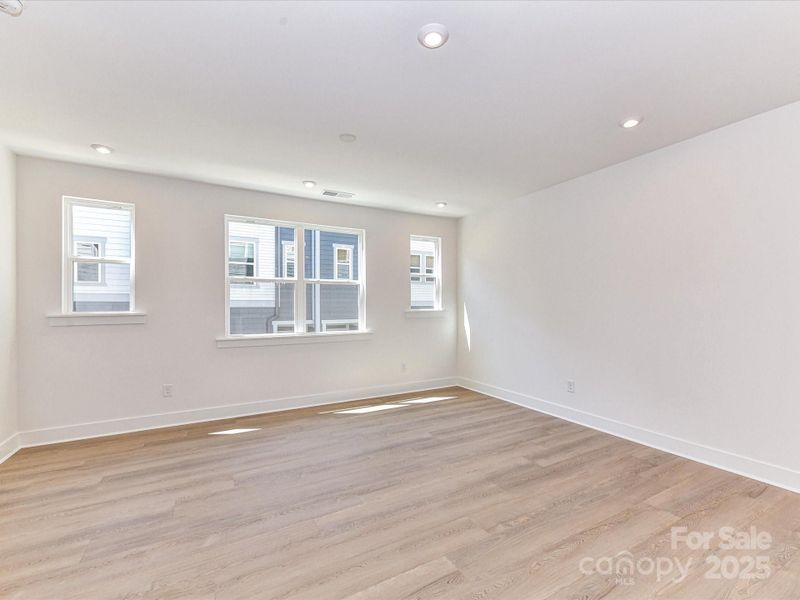 A Great Room With 9' Ceilings Is Exactly What This Home Needed.