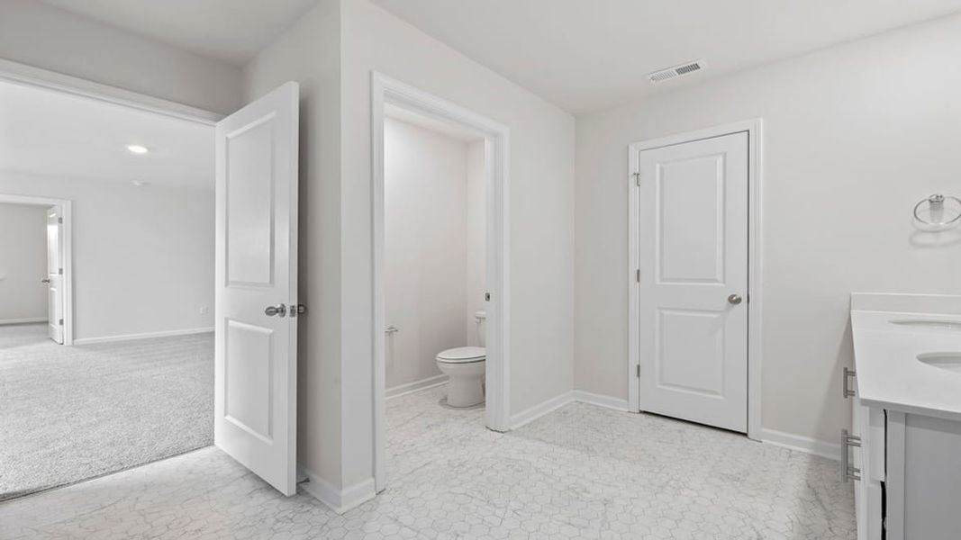 Spacious, unfurnished interior of a new home in Harrier Point, Woodruff (Image 27). Spacious, unfurnished interior of a new home in Harrier Point, Woodruff (Image 27).