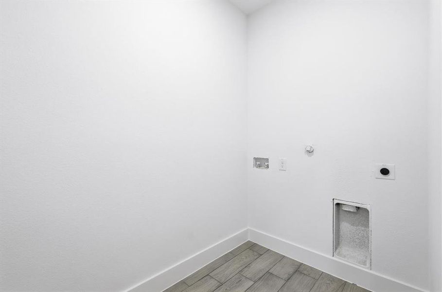 Spacious, unfurnished interior of a new home in , Terrell (Image 26).