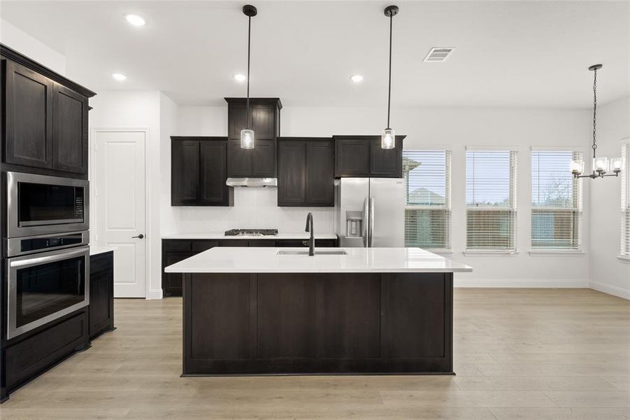 Furnished interior view inside a new home in Hidden Vistas, Burleson (Image 9). Furnished interior view inside a new home in Hidden Vistas, Burleson (Image 9).