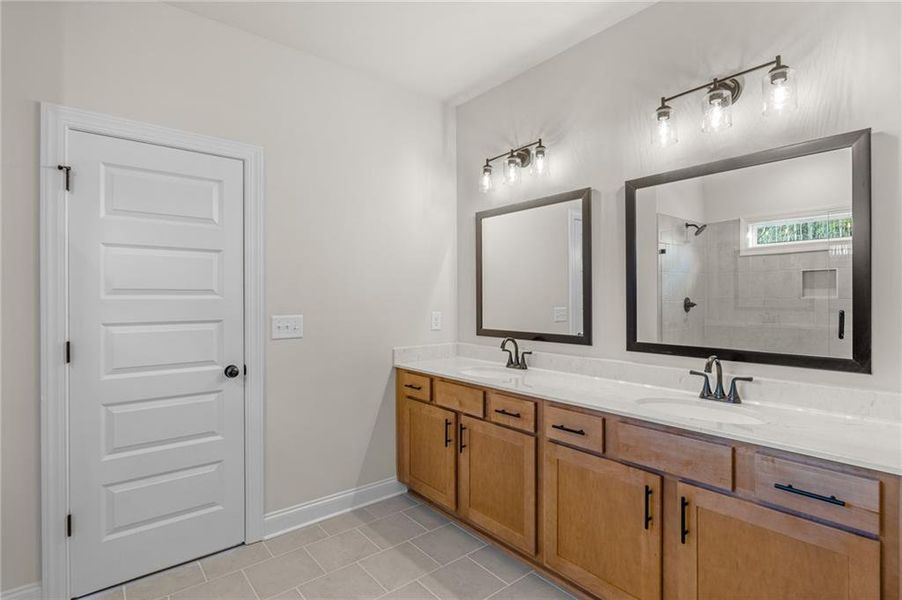 Furnished interior view inside a new home in Red Oak Ridge, Loganville (Image 11).