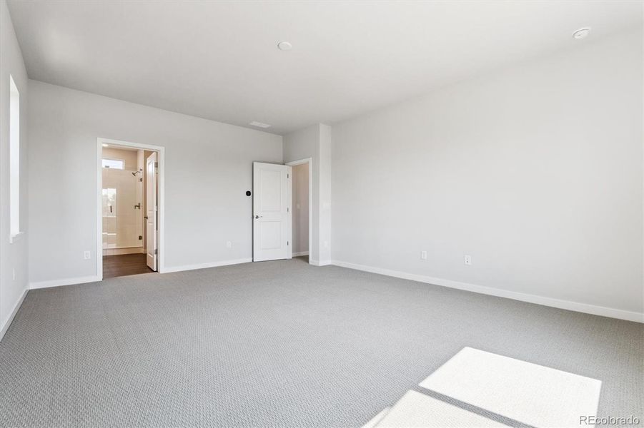 Spacious, unfurnished interior of a new home in Prestige Collection at Parkdale Commons, Lafayette (Image 18). Spacious, unfurnished interior of a new home in Prestige Collection at Parkdale Commons, Lafayette (Image 18).