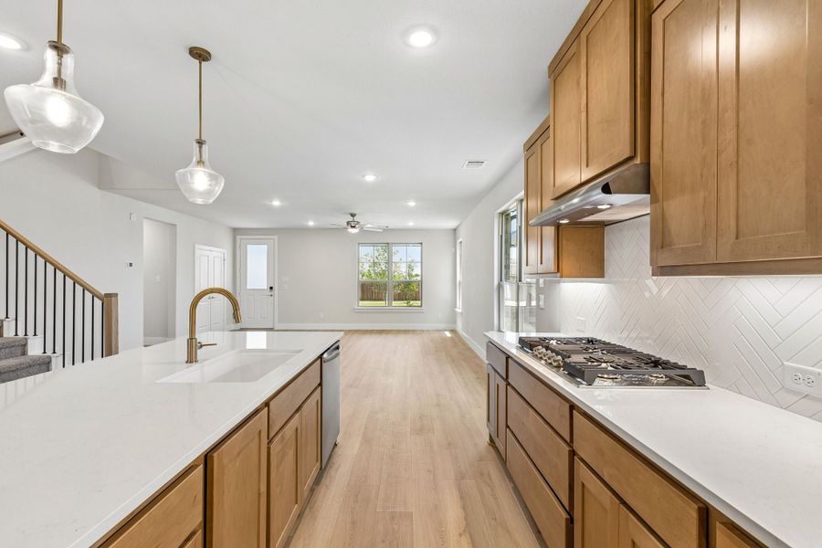 Furnished interior view inside a new home in Dove Hollow, Waxahachie (Image 9).