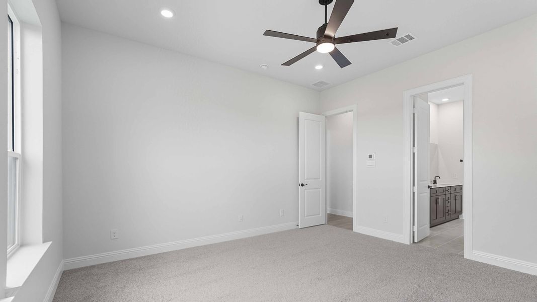 Spacious, unfurnished interior of a new home in Clearview Ranch, Royse City (Image 19).