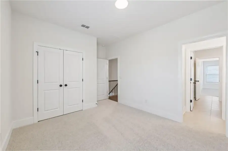 Spacious, unfurnished interior of a new home in Waterhaven, Cumming (Image 36).