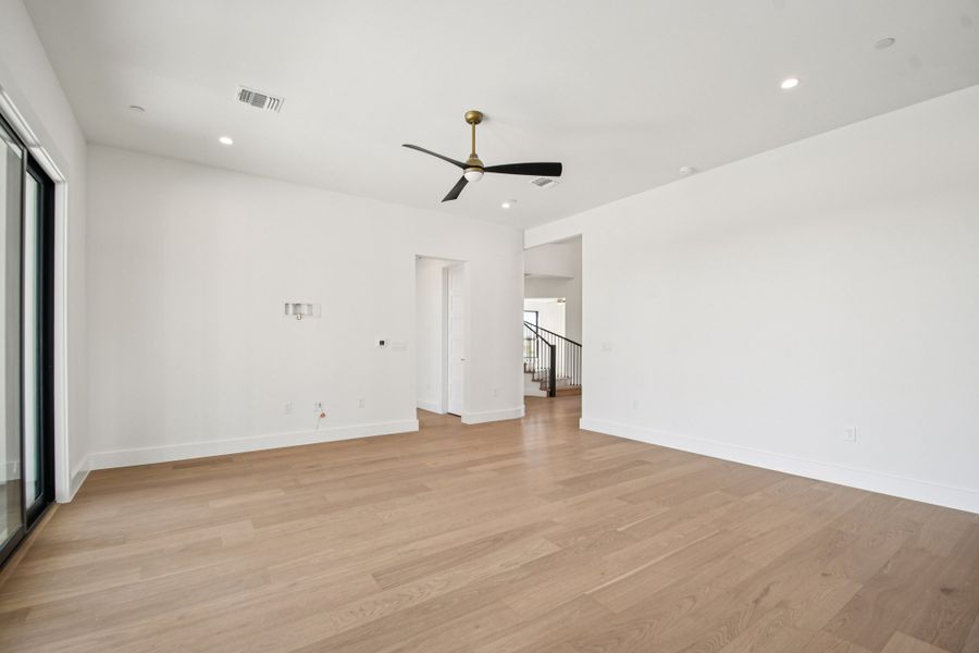 Spacious, unfurnished interior of a new home in Milky Way at River Place, Austin (Image 18).