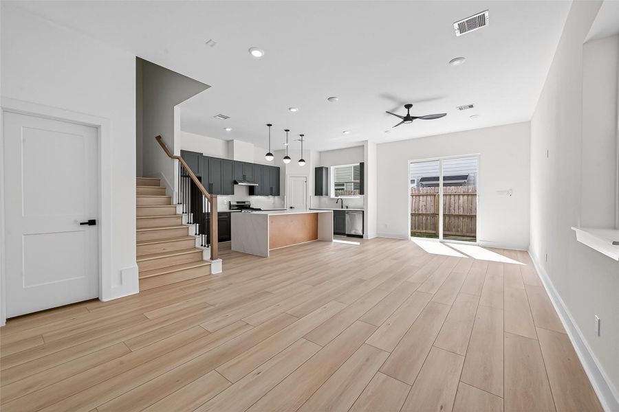 Spacious, unfurnished interior of a new home in , Houston (Image 34).