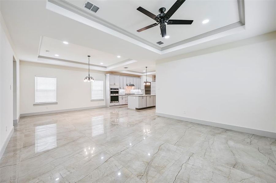 Spacious, unfurnished interior of a new home in , Grand Prairie (Image 25).