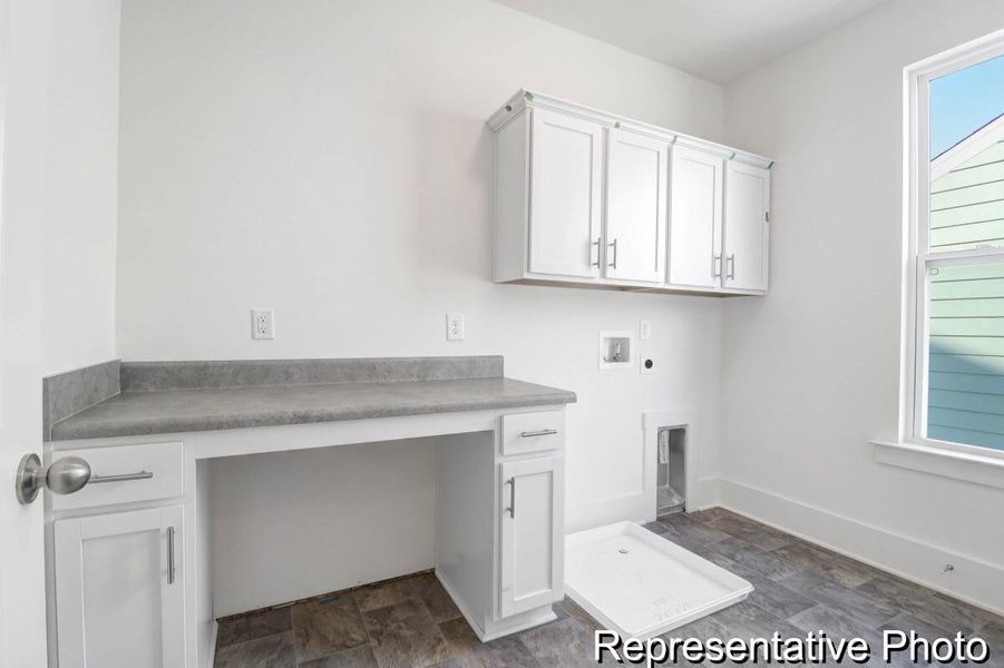 Furnished interior view inside a new home in , Ravenel (Image 25).