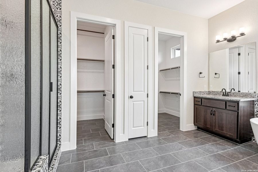 Furnished interior view inside a new home in Village at Three Oaks, Seguin (Image 8). Furnished interior view inside a new home in Village at Three Oaks, Seguin (Image 8).