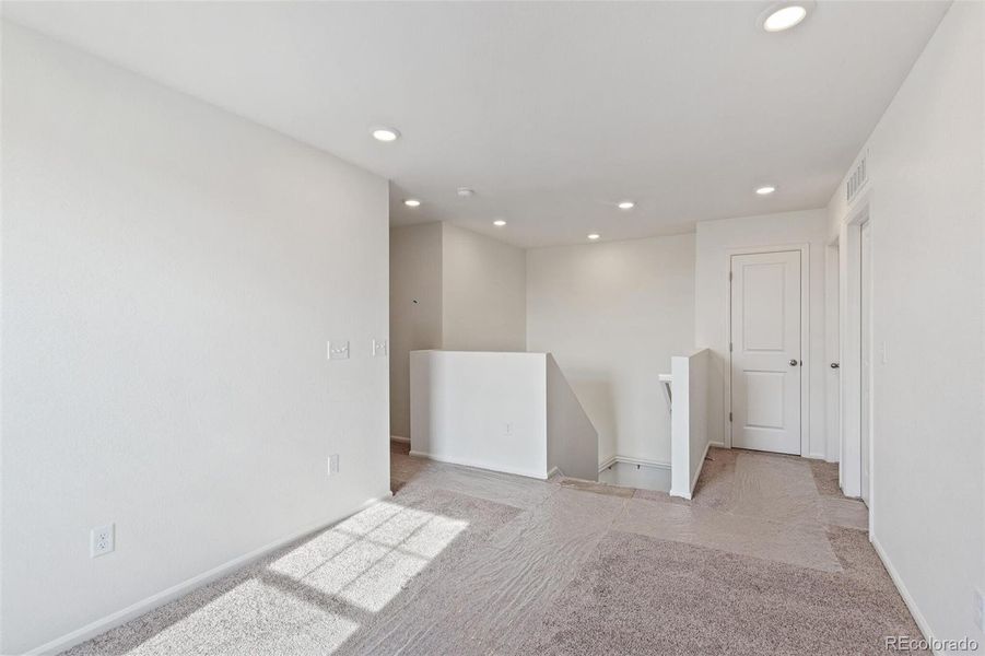 Spacious, unfurnished interior of a new home in Sky Ranch Villas, Watkins (Image 20). Spacious, unfurnished interior of a new home in Sky Ranch Villas, Watkins (Image 20).