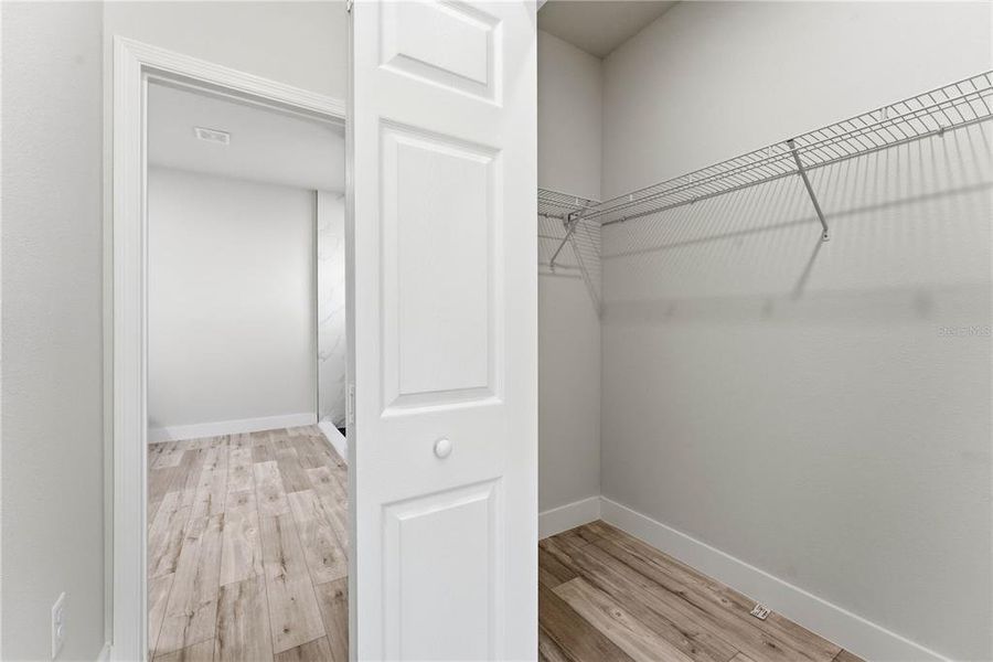 Spacious, unfurnished interior of a new home in , Ocala (Image 18).